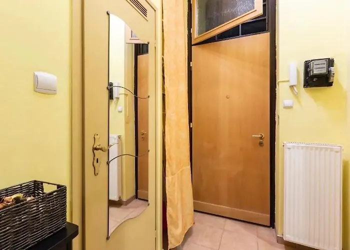 Cherry Blossom Designer Apartment In The Center With Free Parking