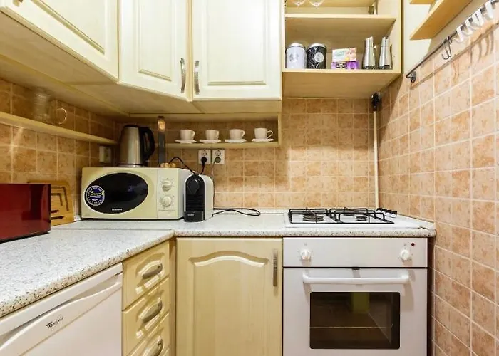 Cherry Blossom Designer Apartment In The Center With Free Parking